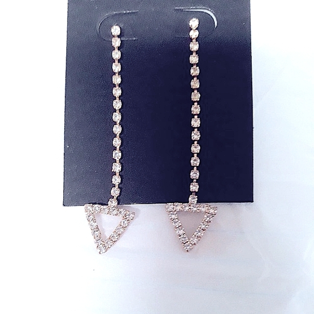 GORGEOUS Silver Triangle Crystal Rhinestone Dangle Drop Earrings NEW NWT